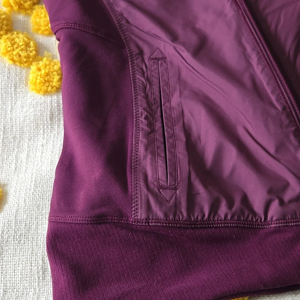 Lululemon Athletica Won't Stop Vest burgundy zip-up women's vest NEW size 4